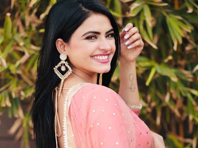Simi Chahal - Wikiunfold